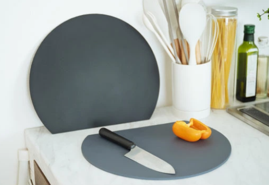 食材が滑る原因と切りにくさの真実