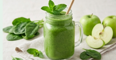 フルーツたっぷりのスムージー